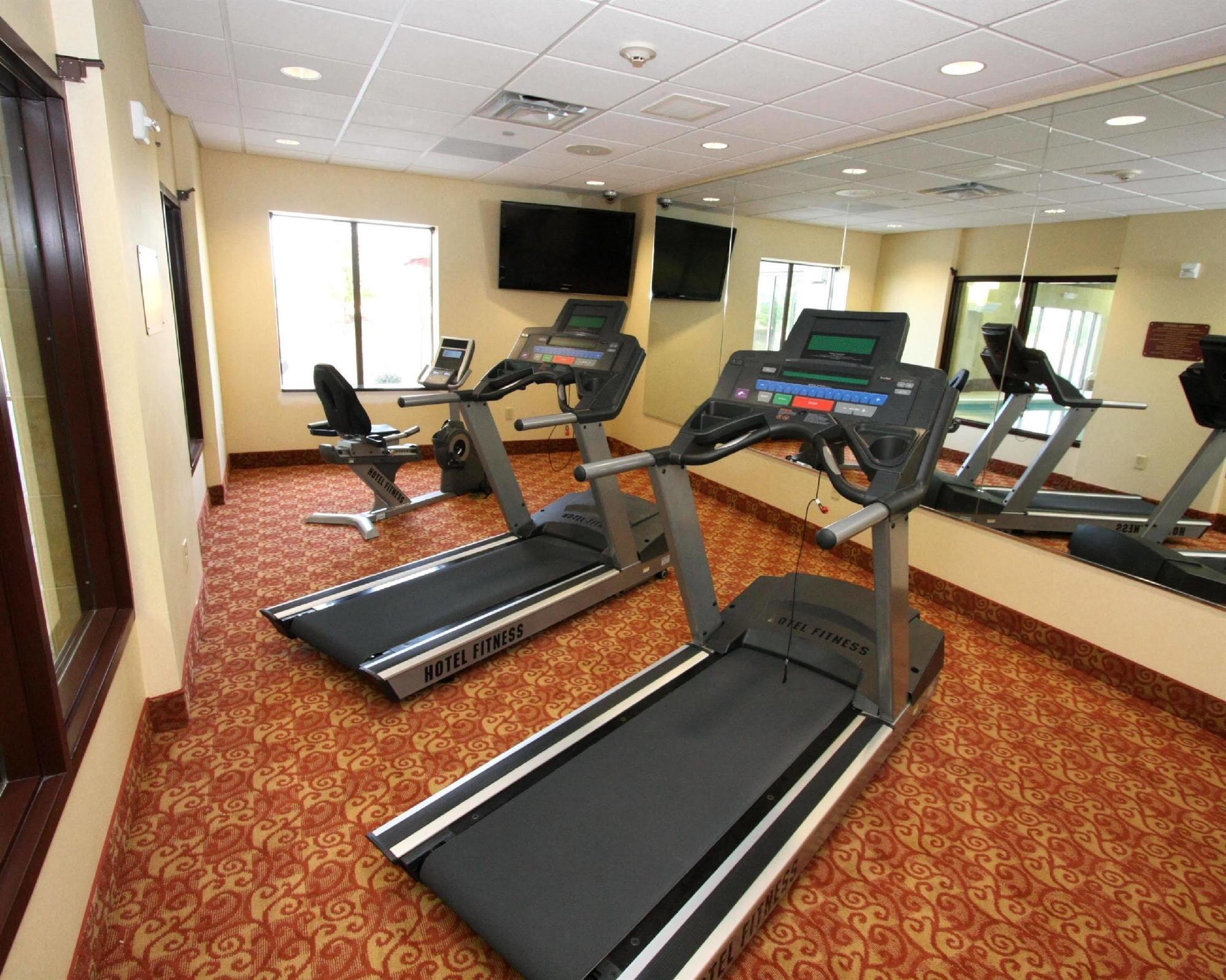 Holiday Inn Express & Suites Clear Spring By Ihg מראה חיצוני תמונה
